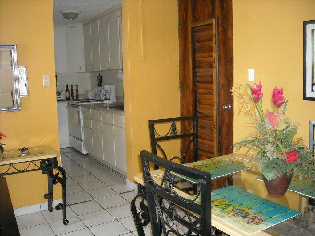 Ocean Front Apartment Luquillo Bagian luar foto